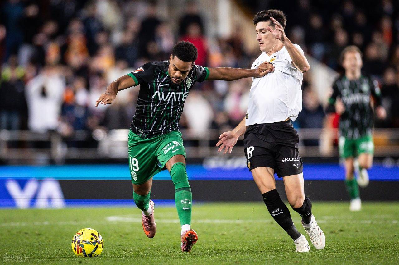 爱游戏首页从风云突变成都蓉城加时末段远射贴柱到赛后曼联调整名单以备全明星赛，瓦伦西亚围绕足总杯刷新队史纪录的简单介绍